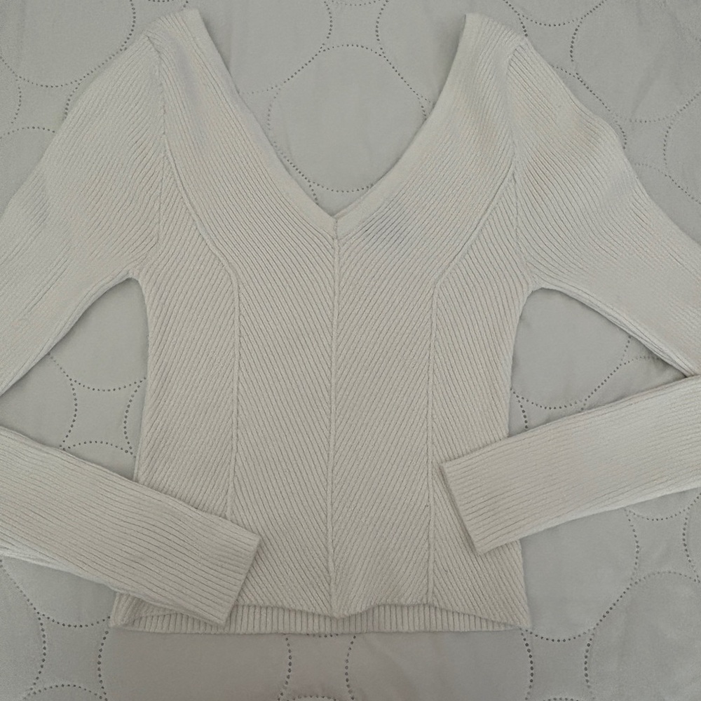 PacSun White V-Neck Sweater XS